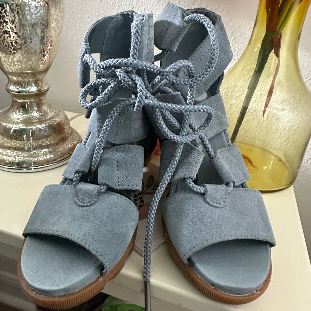 Sorel Joanie II Lace Up Wedge Sadals - Picture 2 of 4